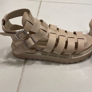 Steve Madden sandals size 7.5 cream color